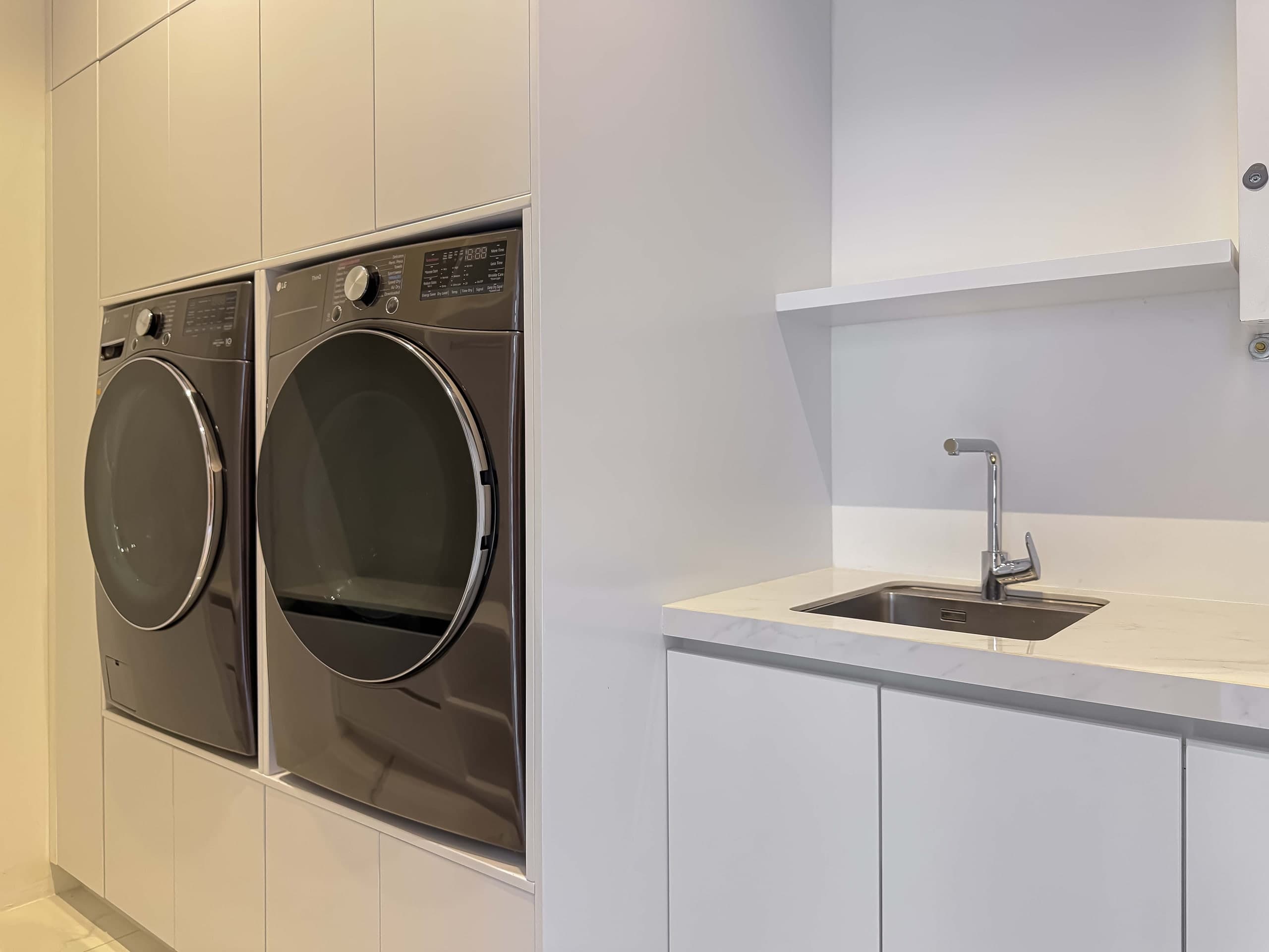 Kitchen,Bathroom, Closet & Laundry room Setup